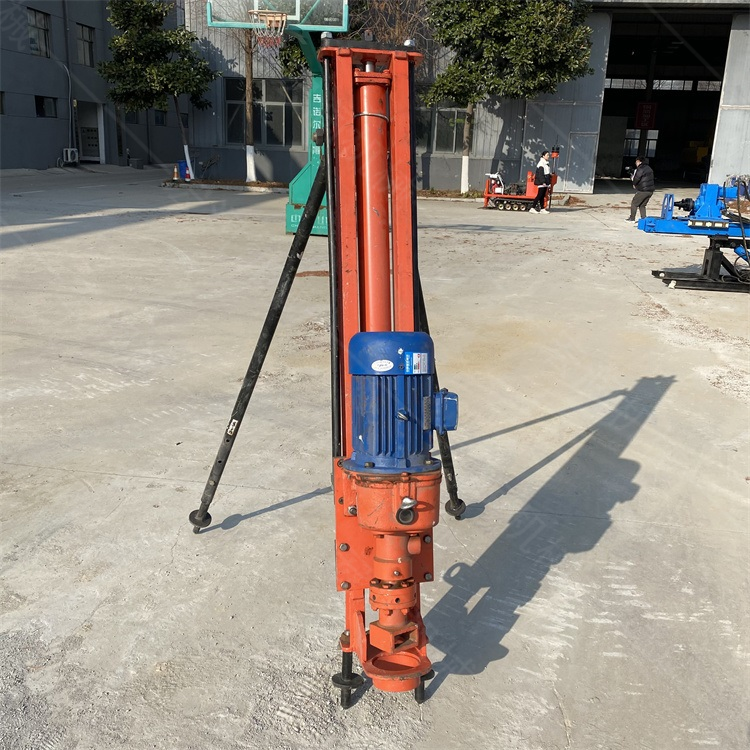 使用潛孔鉆機(jī)前的準(zhǔn)備工作有哪些？